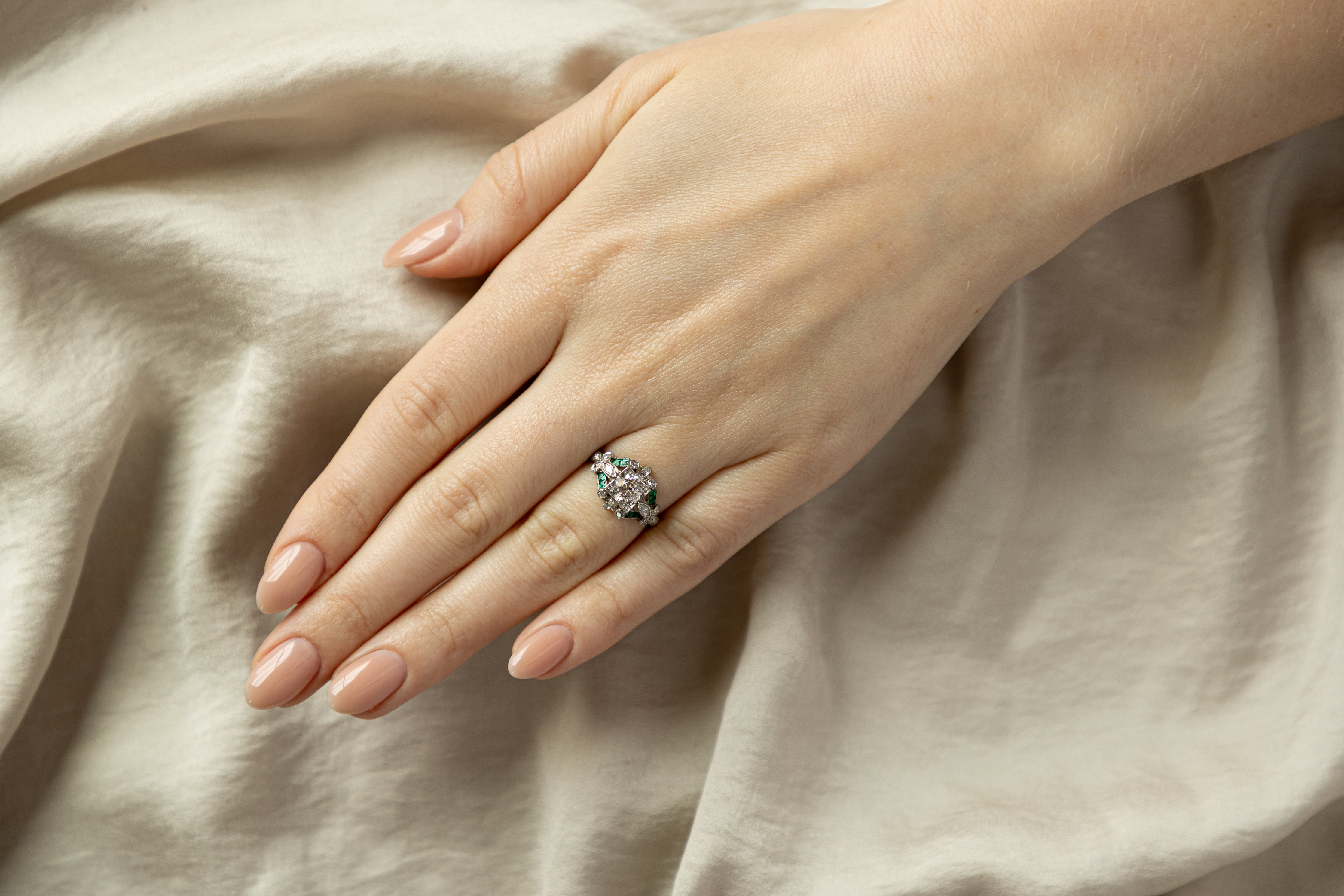 Art Deco Platinum 0.90 Carat Old European Cut Diamond & Natural Emerald Engagement Ring - Replica Handbags