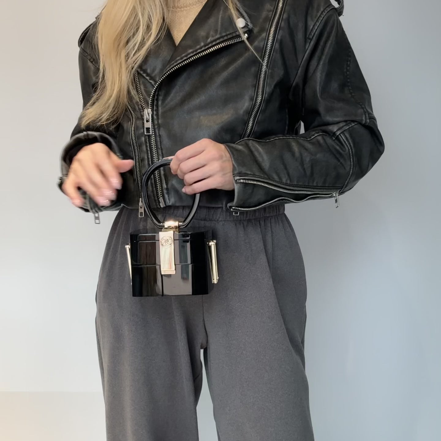 Chanel Black Lucite Devil Wears Prada Runway Top Handle Bag Fall 2016 Minaudiere -  Replica Handbags 