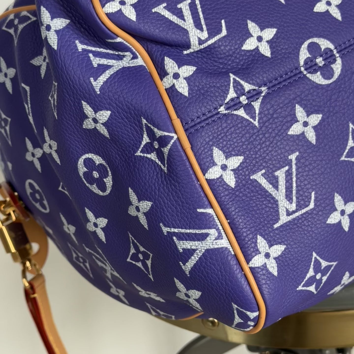 Louis Vuitton Speedy P9 Bandouliere 40 in Amethyst -  Replica Handbags 