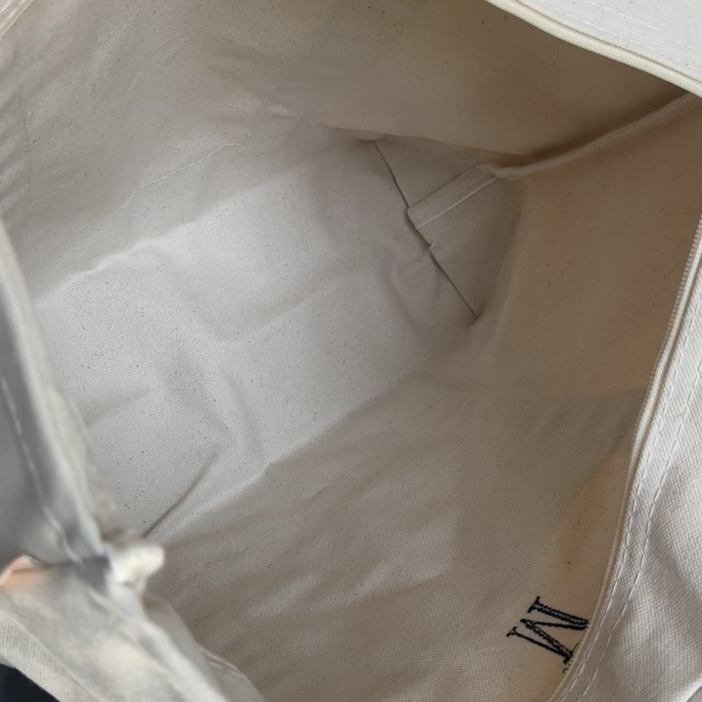 Embroidered Cape May Medium Canvas Boat Tote x Freshwater Curated Goods Bag Charms -  Replica Handbags 