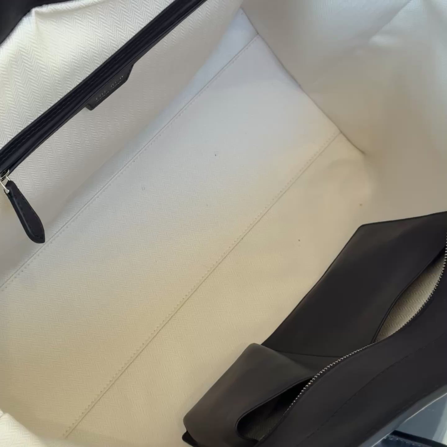 The Row Marlo 17 Tote Bag -  Replica Handbags 