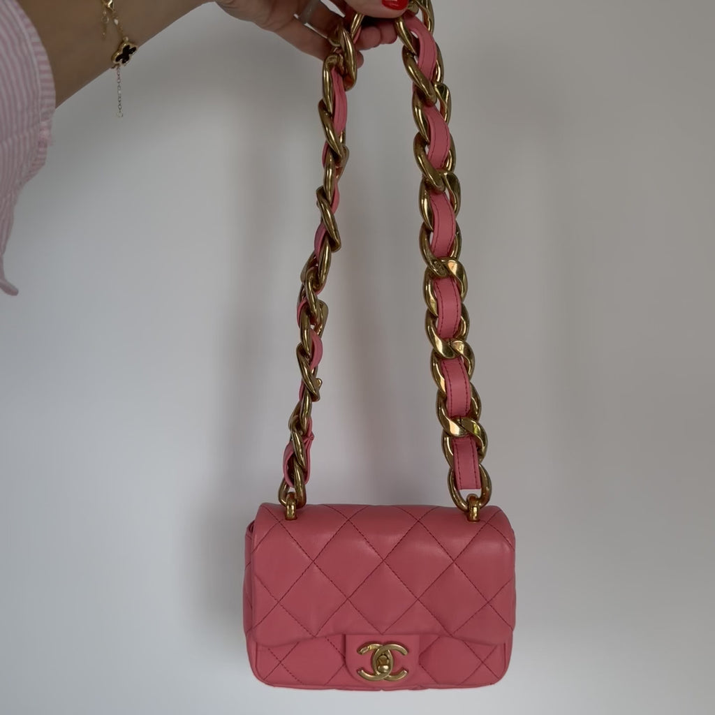 Chanel 22S Mini Flap Bag Seasonal Color -  Replica Handbags 