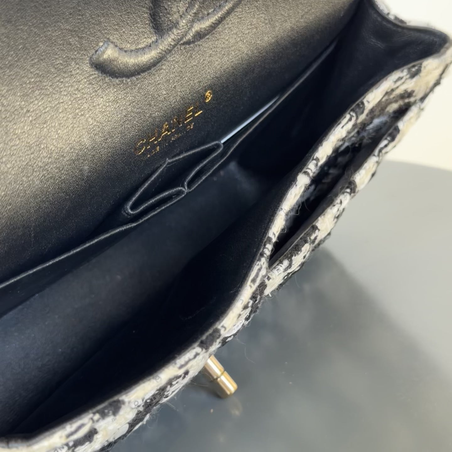 Chanel Classic Double Flap Medium 20S Houndstooth Tweed Light Gold Hardware -  Replica Handbags 