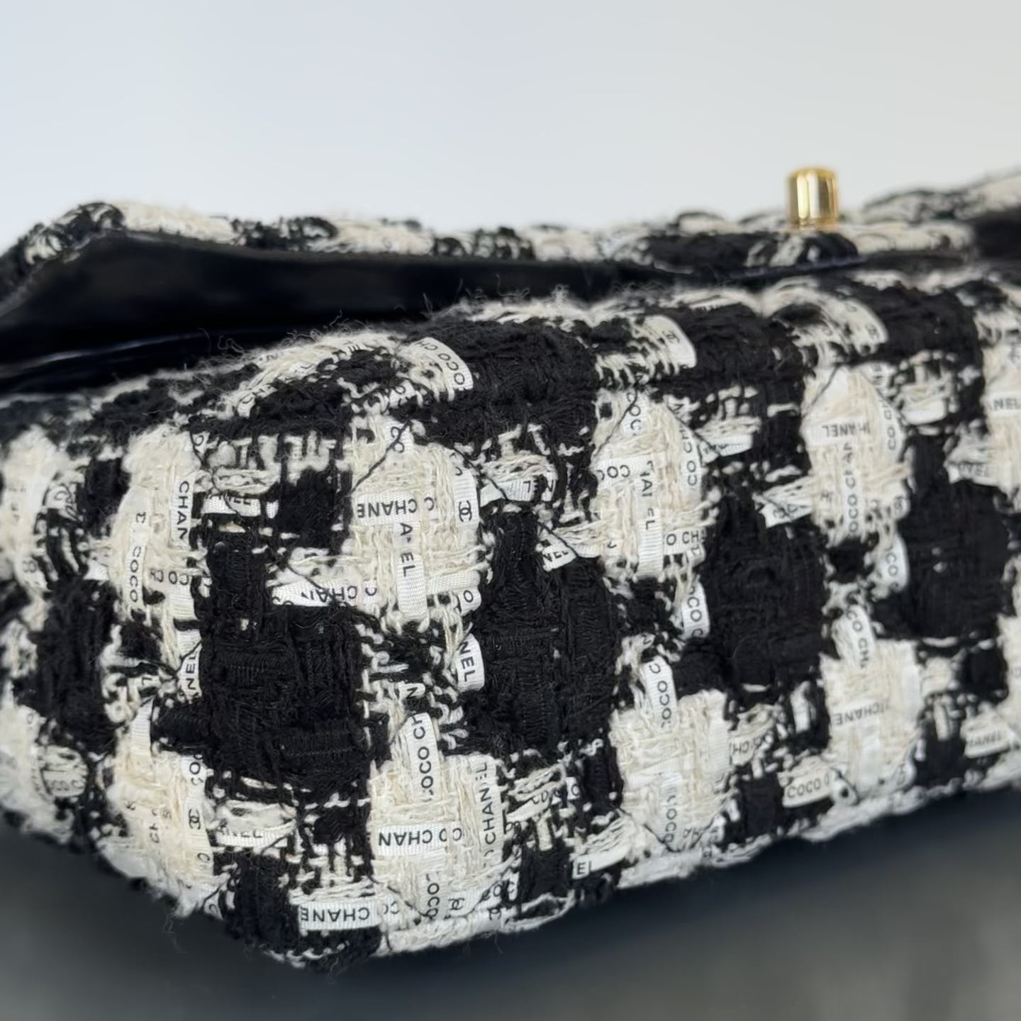 Chanel Classic Double Flap Medium 20S Houndstooth Tweed Light Gold Hardware -  Replica Handbags 